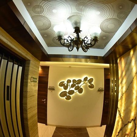 Hotel Manama Mumbai  Buitenkant foto