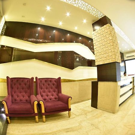 Hotel Manama Mumbai  Buitenkant foto