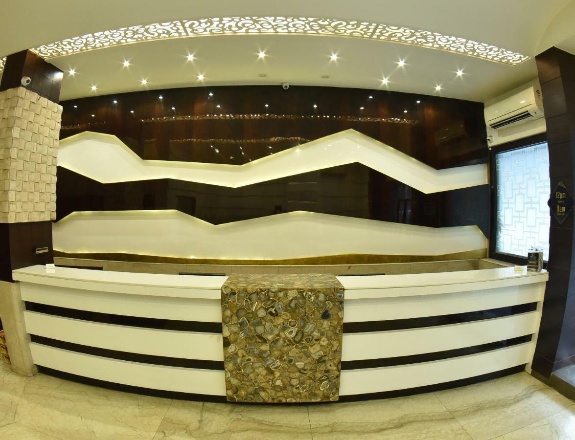 Hotel Manama Mumbai  Buitenkant foto