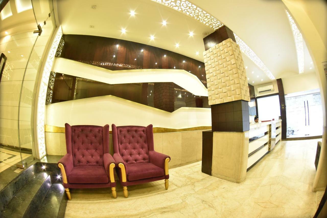 Hotel Manama Mumbai  Buitenkant foto