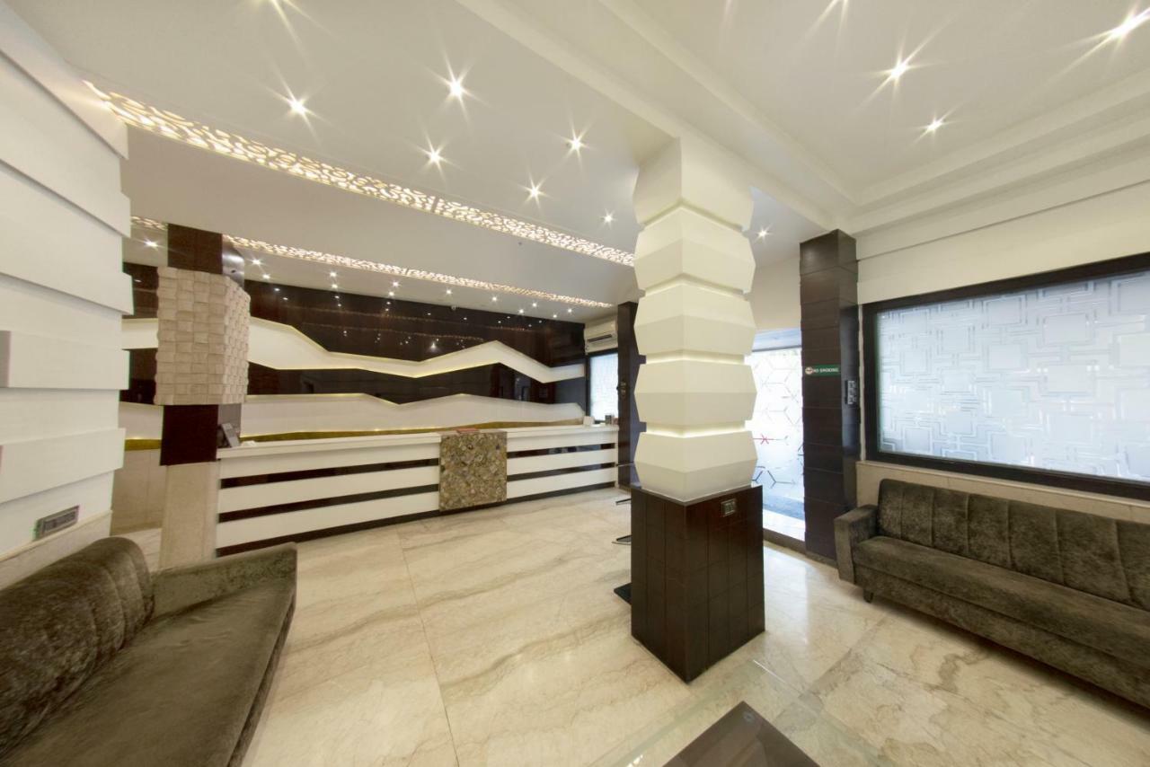 Hotel Manama Mumbai  Buitenkant foto