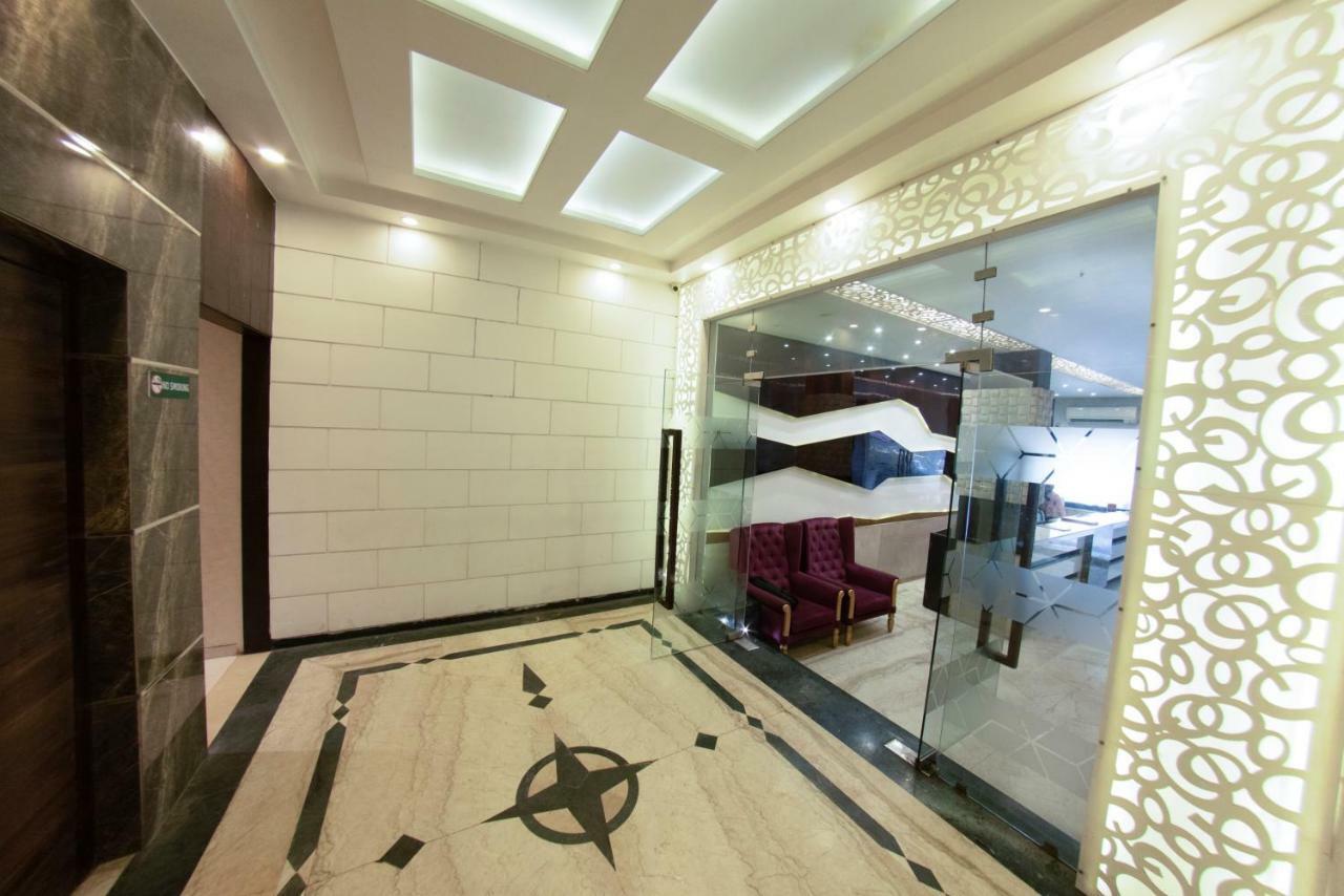 Hotel Manama Mumbai  Buitenkant foto