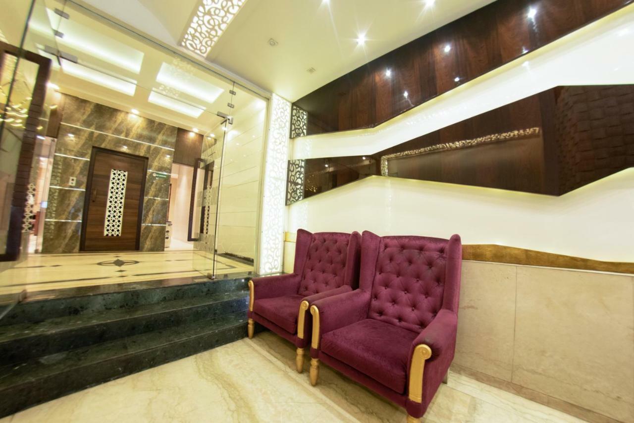 Hotel Manama Mumbai  Buitenkant foto