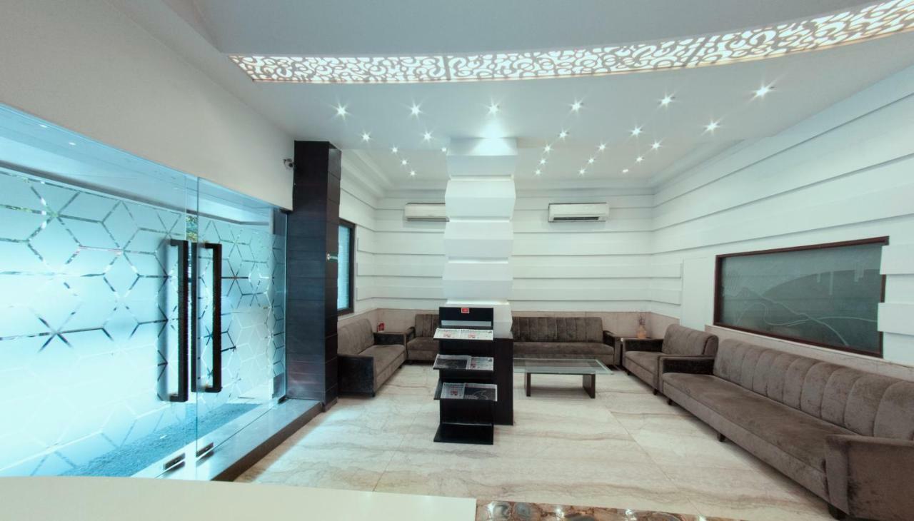 Hotel Manama Mumbai  Buitenkant foto