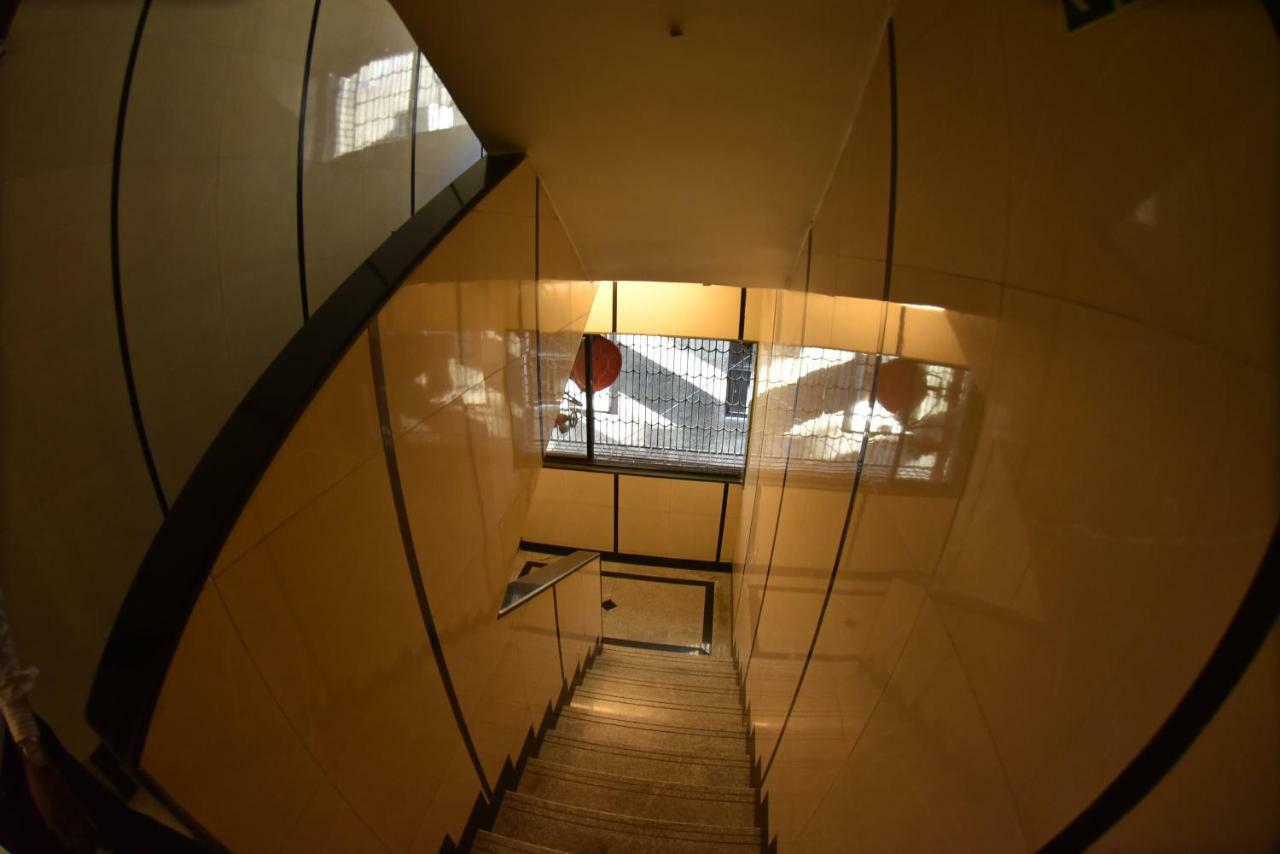 Hotel Manama Mumbai  Buitenkant foto