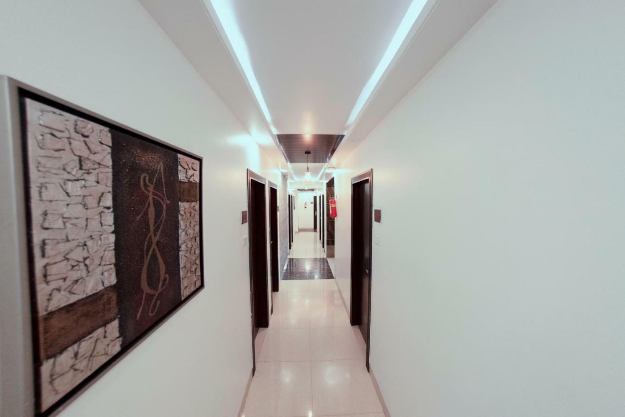 Hotel Manama Mumbai  Buitenkant foto