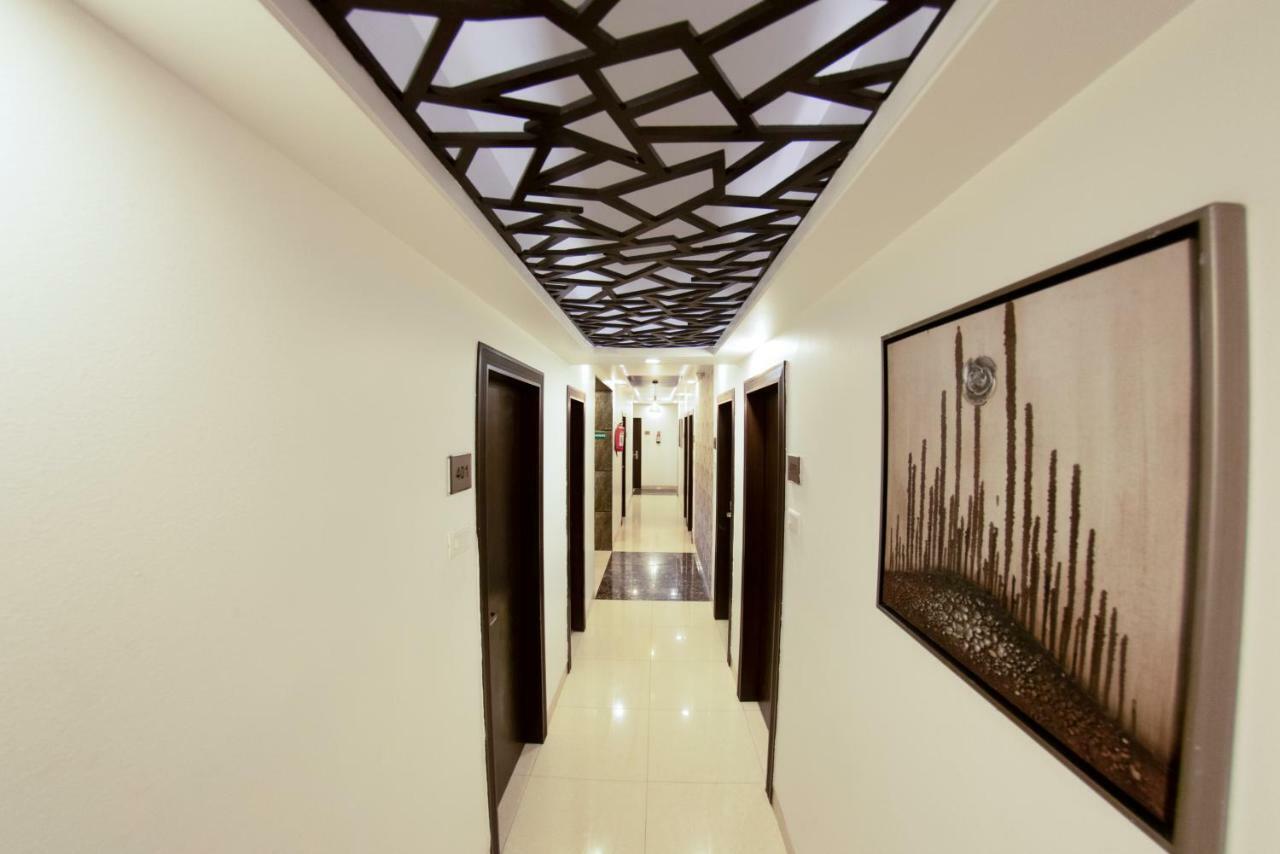 Hotel Manama Mumbai  Buitenkant foto