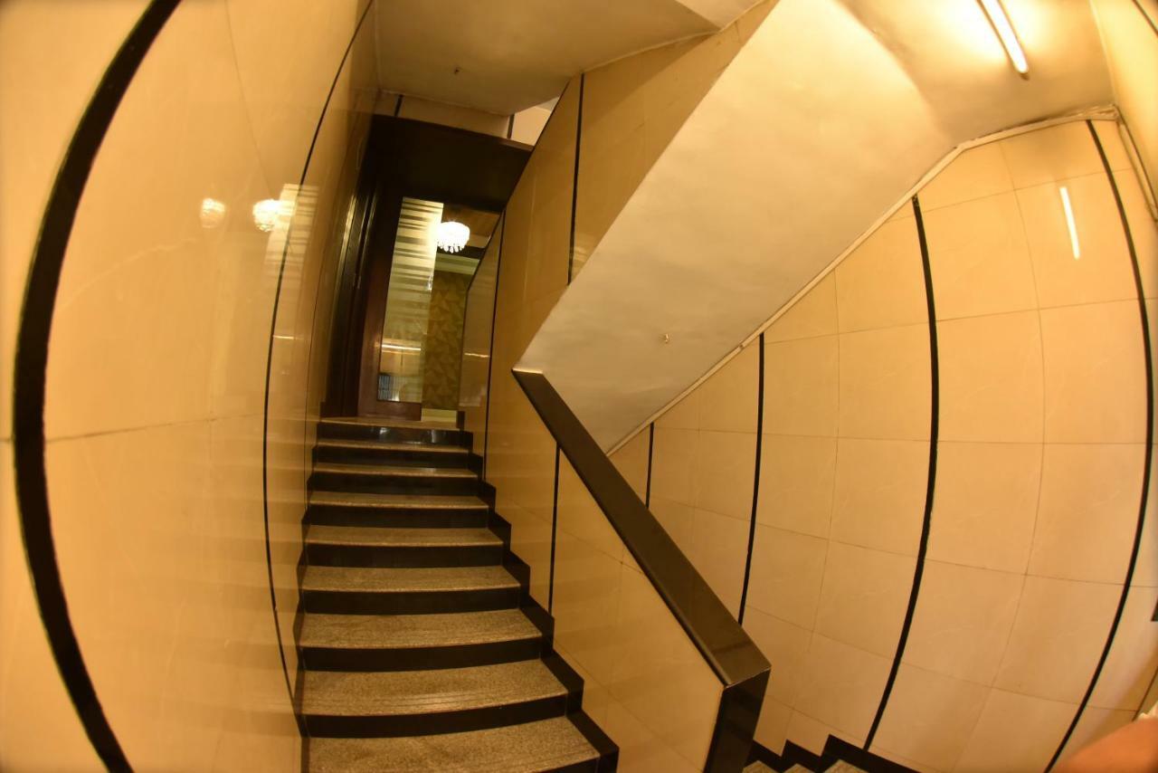 Hotel Manama Mumbai  Buitenkant foto